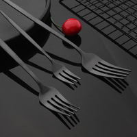 Sztućce matowe zestaw obiadowy czarny nóż widelec łyżeczka do deserów zastawa stołowa zestaw sztućców sztućce ze stali nierdzewnej sztućce kuchenne zestaw obiadowy 6